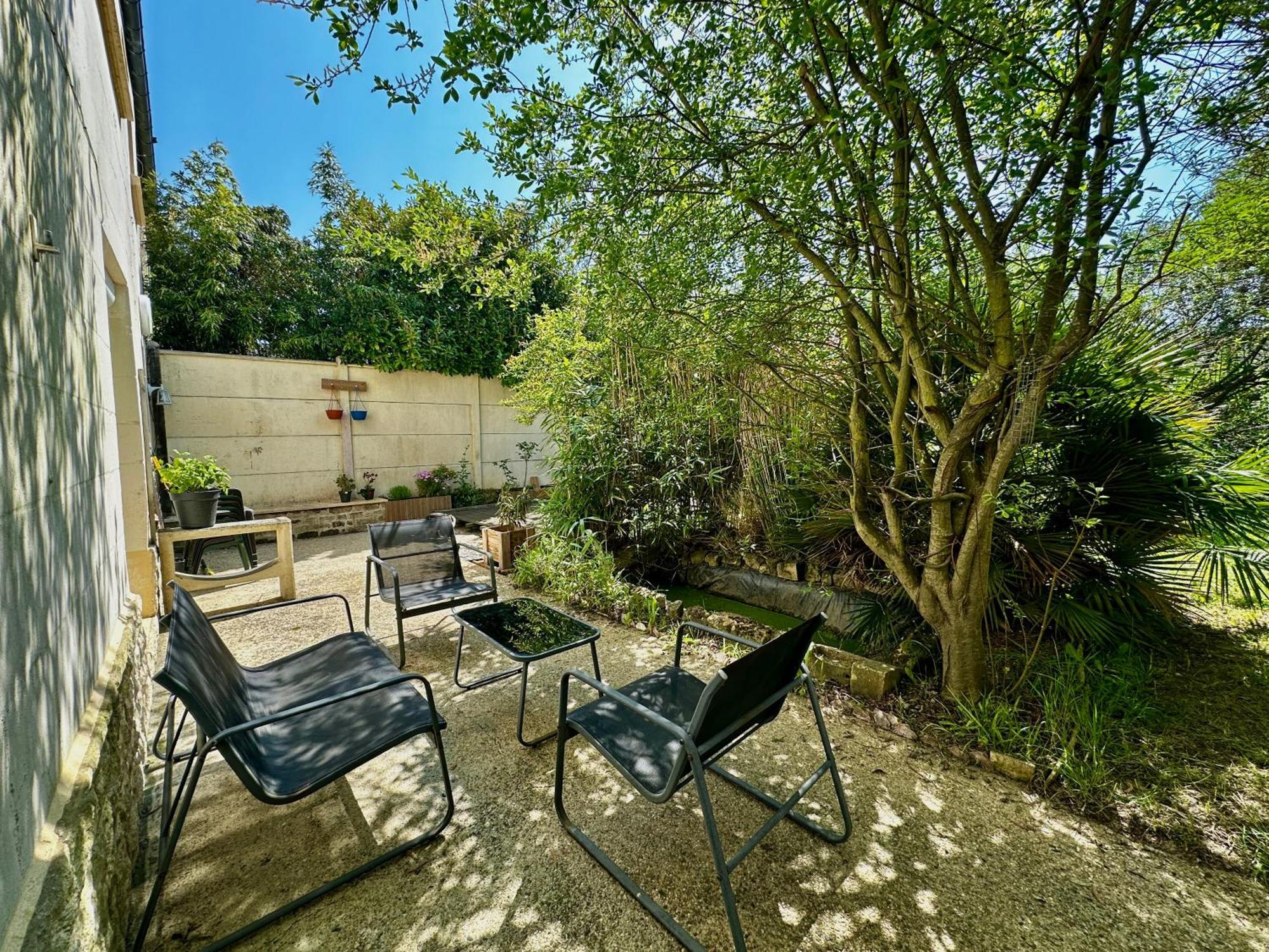 Appart' Basly - Avec Terrasse A 7Km Des Plages Exterior photo